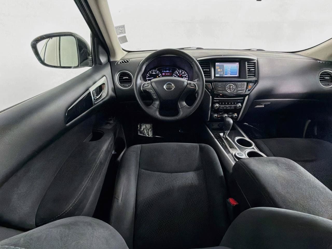 Used 2013 Nissan Pathfinder SV AWD/4WD image 13