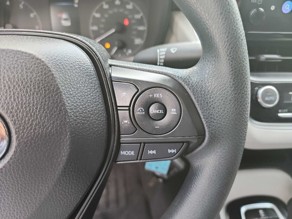 Used 2023 Toyota Corolla LE FWD image 17