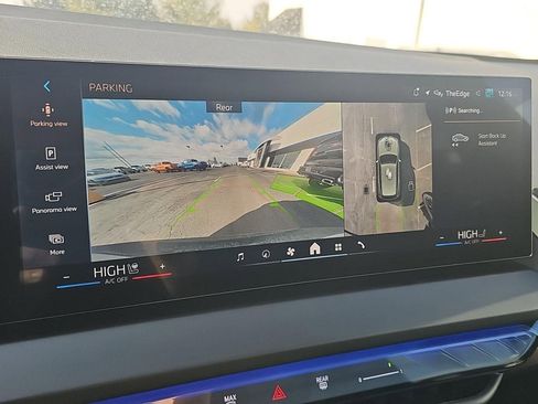 Used 2025 BMW X3 xDrive30i image 13