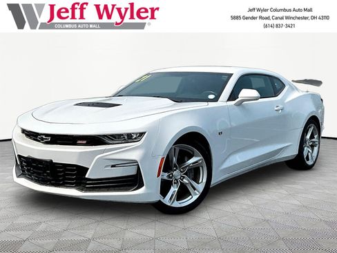 Used 2021 Chevrolet Camaro SS RWD image 1
