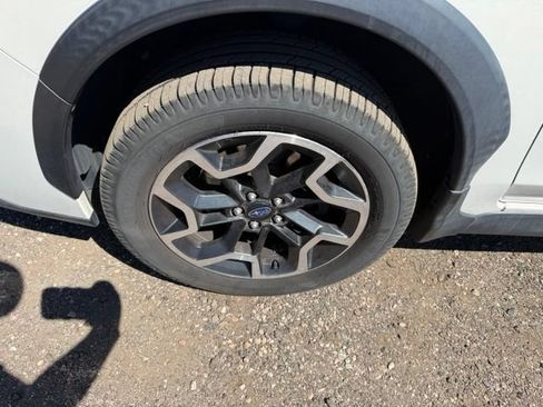 Used 2017 Subaru Crosstrek 2.0i Premium AWD/4WD image 11