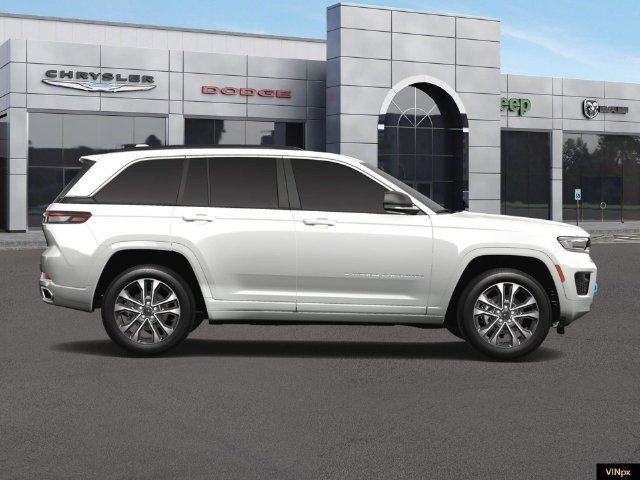 Used 2025 Jeep Grand Cherokee Overland w/ Luxury Tech Group IV AWD/4WD image 9