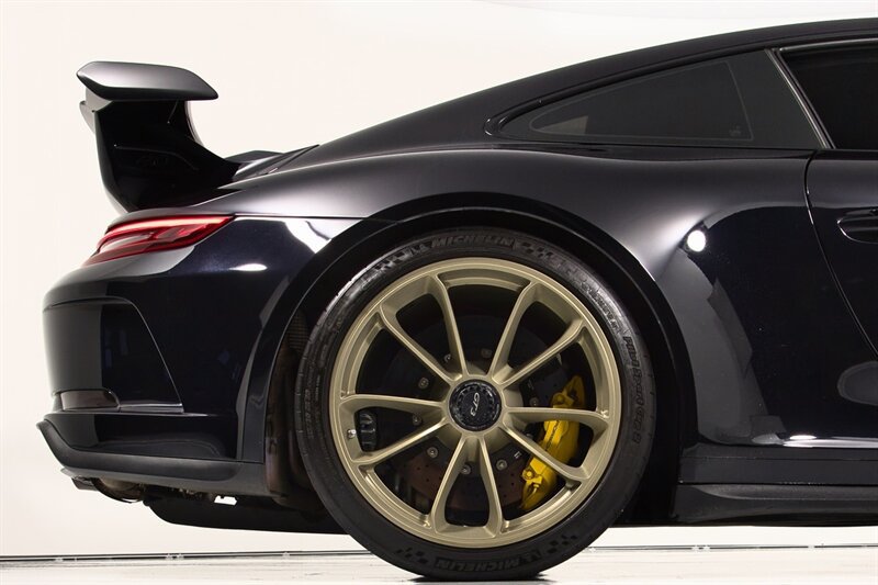 Used 2018 Porsche 911 GT3 RWD image 14