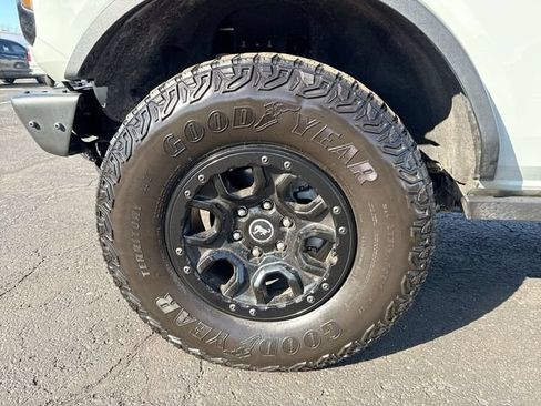 Used 2021 Ford Bronco First Edition AWD/4WD image 10