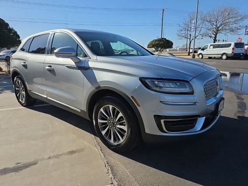 Used 2020 Lincoln Nautilus Standard w/ Equipment Group 101A image 9