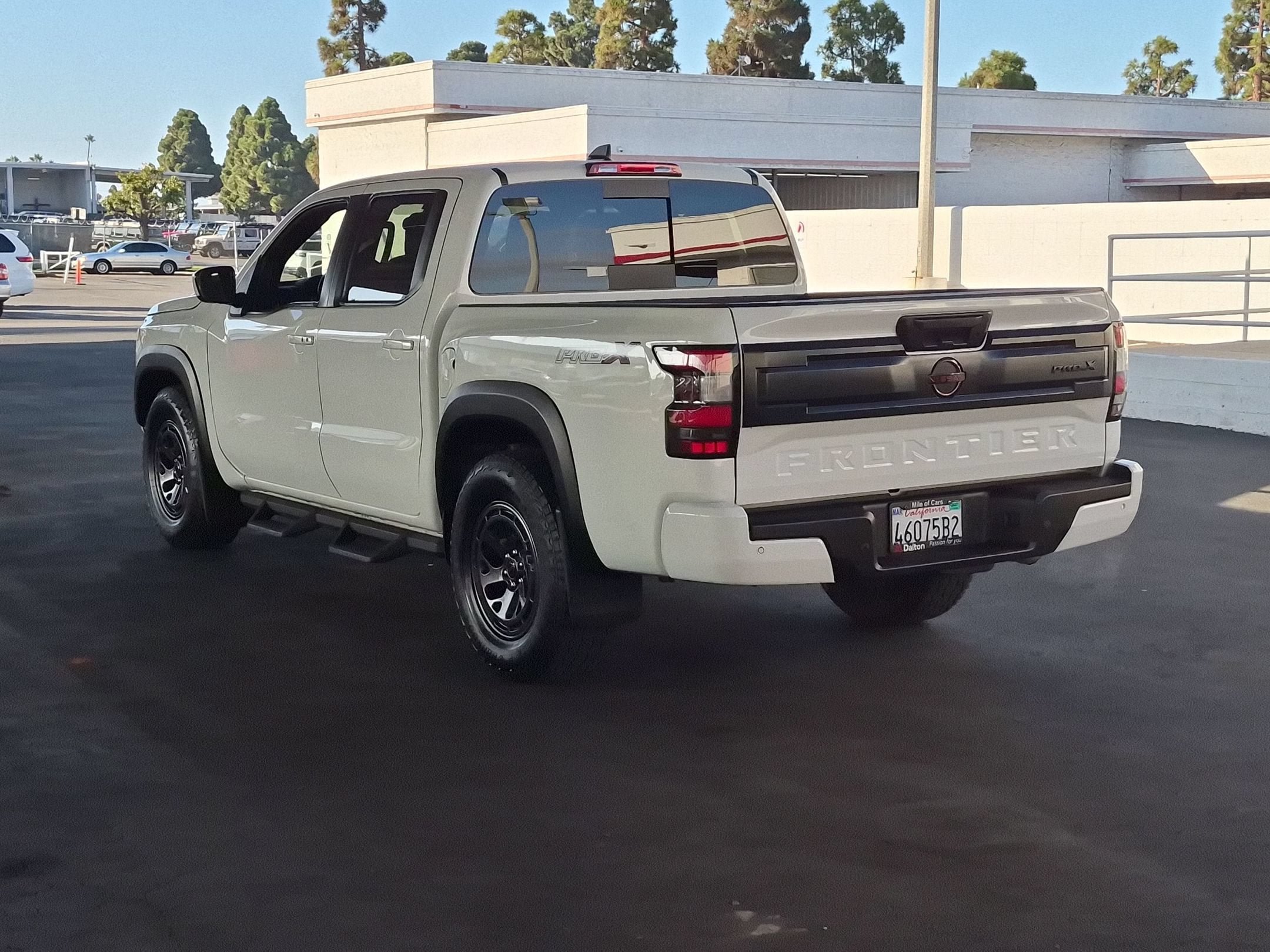 Used 2025 Nissan Frontier Pro-X RWD image 6