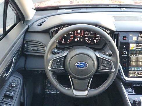 Used 2025 Subaru Outback Premium AWD/4WD image 7
