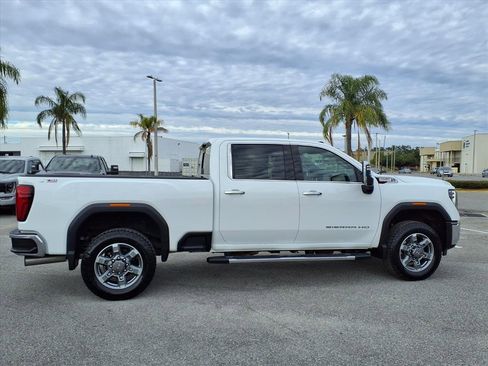 Used 2025 GMC Sierra 2500 SLT w/ SLT Convenience Package image 8
