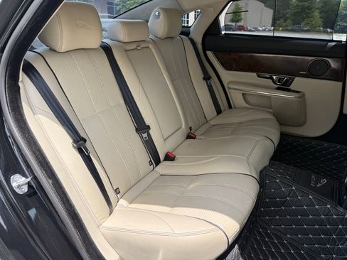 Used 2015 Jaguar XJ L Portfolio AWD/4WD image 40