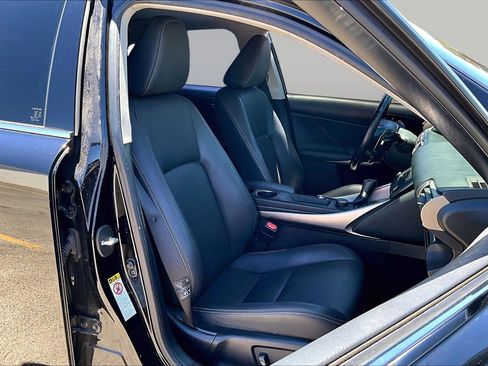 Used 2016 Lexus IS 300 AWD image 7