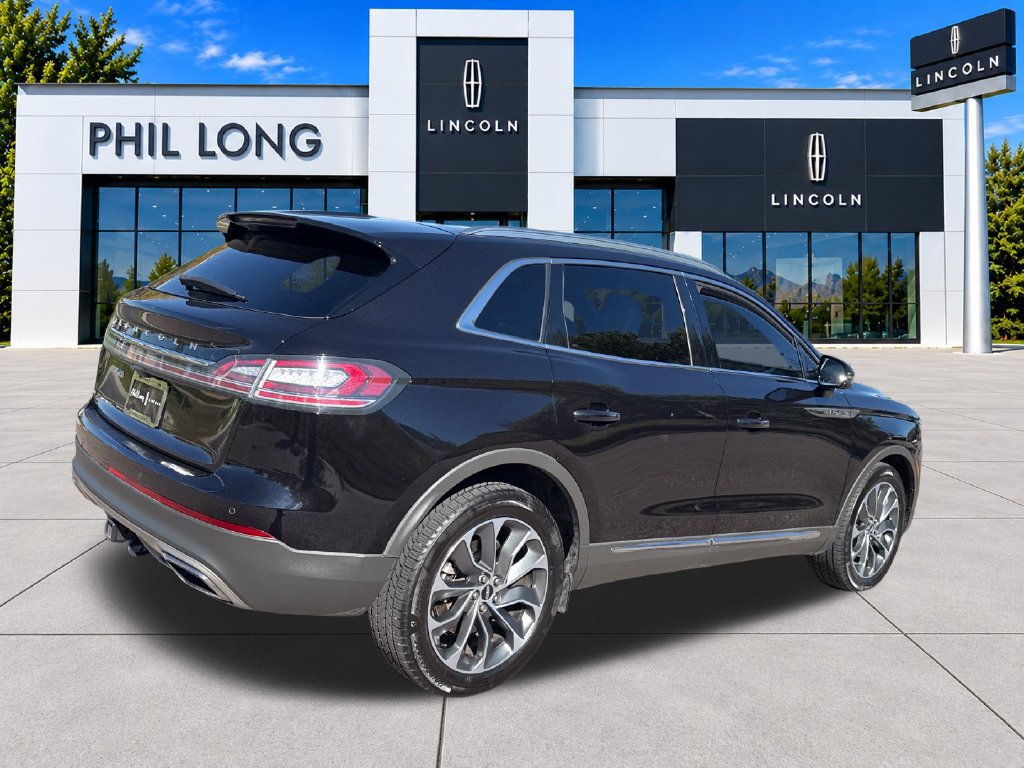 Used 2022 Lincoln Nautilus Reserve w/ Luxury Package AWD/4WD image 9