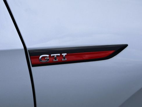 Used 2022 Volkswagen GTI S FWD image 9
