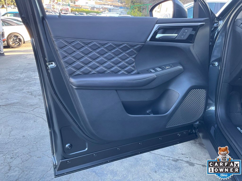 Used 2025 Mitsubishi Outlander SEL AWD/4WD image 24