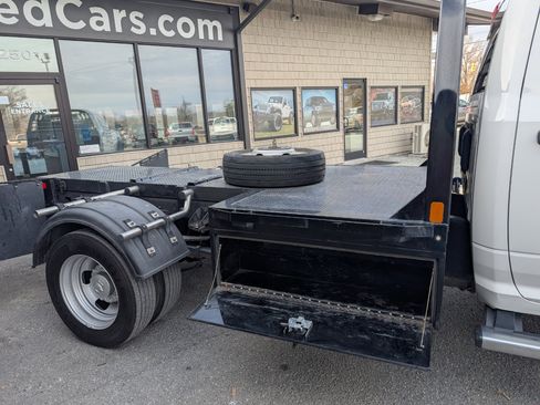 Used 2022 RAM 5500 Tradesman w/ Safety Group image 25