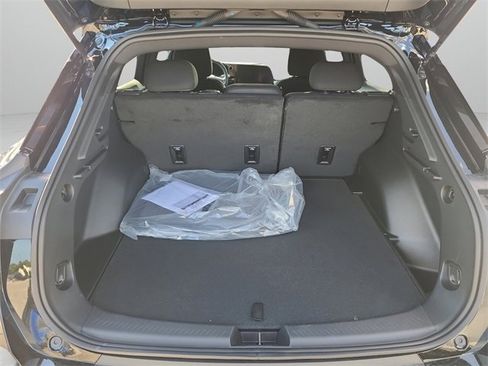 New 2026 Chevrolet Equinox EV LT image 9