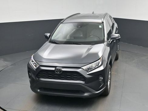 Used 2020 Toyota RAV4 XLE Premium image 37