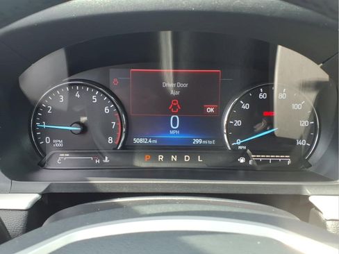 Used 2023 Ford Explorer XLT w/ Equipment Group 202A AWD/4WD image 22