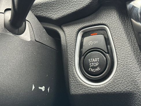 Used 2017 BMW 330i Sedan image 23