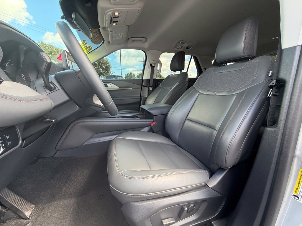 Certified 2025 Ford Explorer Active w/ Active Comfort Package RWD image 32