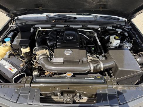 Used 2012 Nissan Frontier PRO-4X AWD/4WD image 25