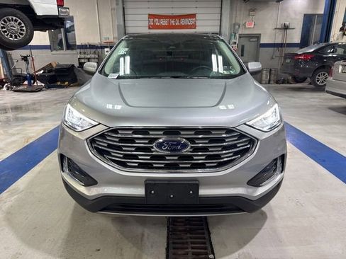 Certified 2022 Ford Edge SEL w/ Convenience Package image 2