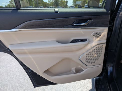 Certified 2024 Jeep Grand Cherokee L Limited w/ Luxury Tech Group II image 20