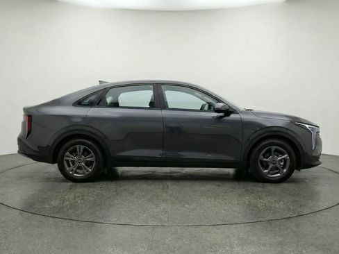 Used 2025 Kia K4 LXS image 11