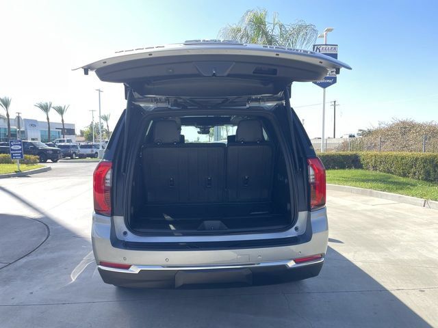 Used 2025 GMC Yukon Elevation w/ Elevation Premium Package AWD/4WD image 27