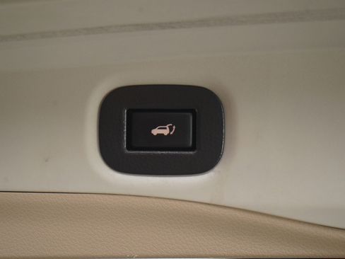 Used 2020 Nissan Rogue SL w/ Premium Package image 17