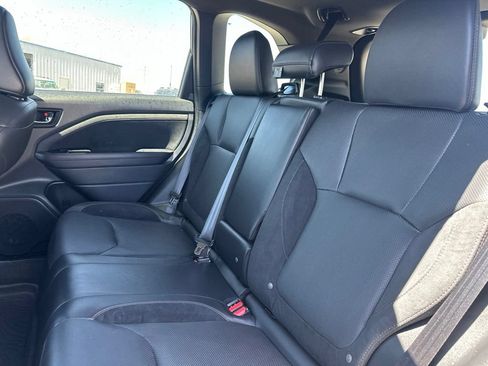 Certified 2025 Subaru Forester Touring w/ Protection Package AWD/4WD image 18