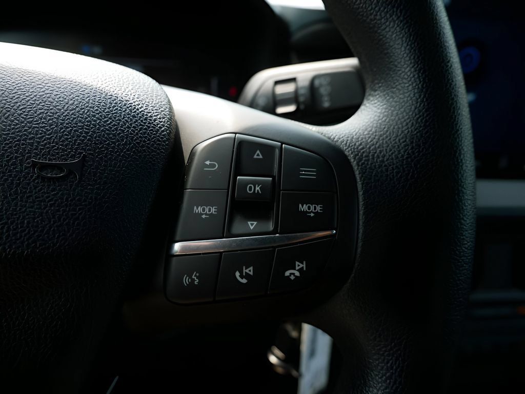 Used 2025 Ford Maverick XL FWD image 19