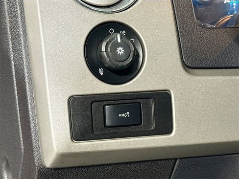 Used 2012 Ford F150 Lariat w/ Lariat Chrome Pkg image 24