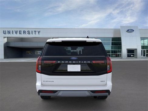 New 2025 Ford Expedition Max Platinum w/ Driver's Package image 5