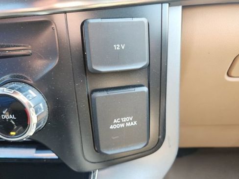 Used 2022 Ford F150 Lariat w/ Max Trailer Tow Package RWD image 30