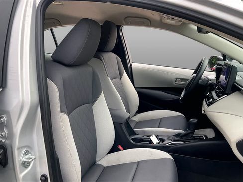 Used 2023 Toyota Corolla LE FWD image 8