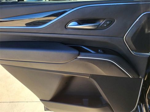 Used 2023 Cadillac Escalade Sport image 13