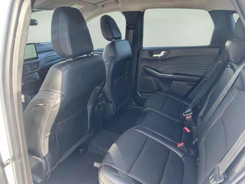 New 2026 Ford Escape SE image 11