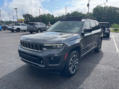 Used 2023 Jeep Grand Cherokee L Overland AWD/4WD image 3