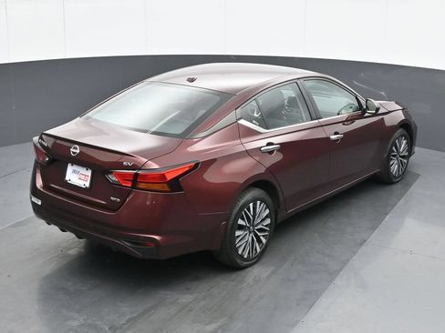 Used 2024 Nissan Altima 2.5 SV AWD/4WD image 21