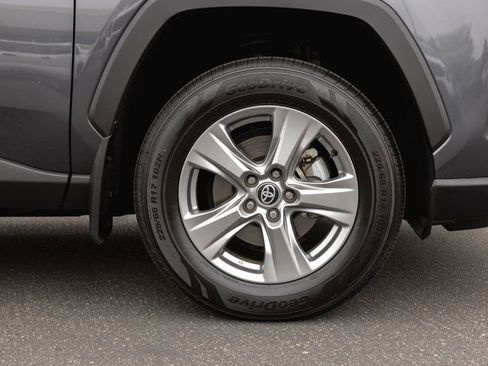 Certified 2023 Toyota RAV4 XLE w/ Convenience Package FWD image 4