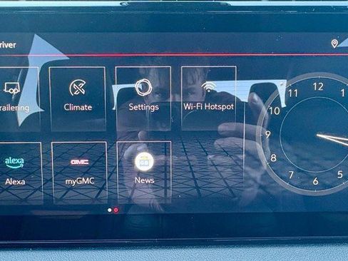 Used 2025 GMC Sierra 2500 AT4 image 27