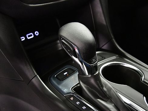 Used 2023 Chevrolet Equinox LT image 22