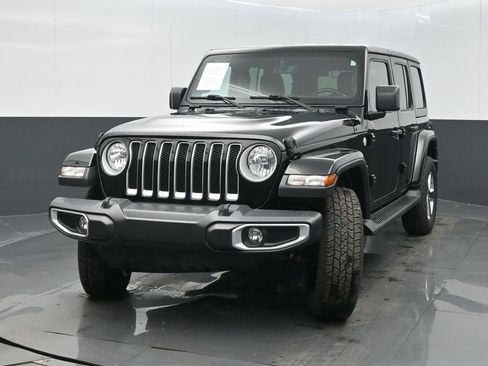 Certified 2022 Jeep Wrangler Unlimited Sahara AWD/4WD image 3