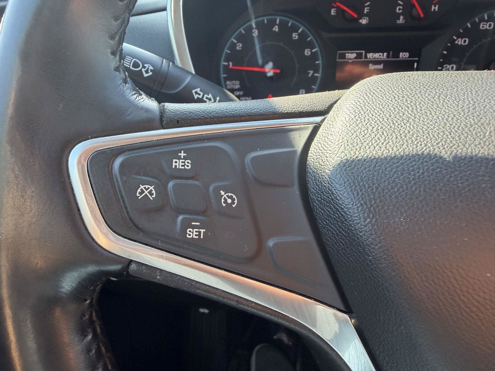 Used 2018 Chevrolet Equinox LT AWD/4WD image 13
