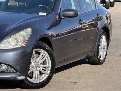 Used 2013 INFINITI G37 x w/ Premium Pkg image 3