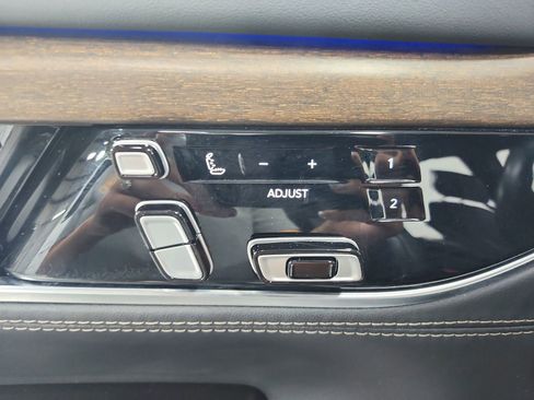 Used 2023 Jeep Grand Wagoneer 4WD image 20