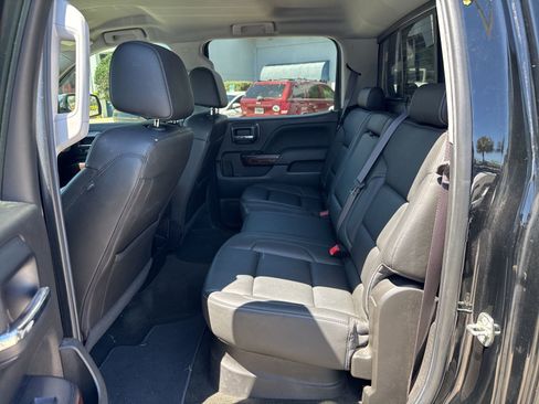 Used 2017 GMC Sierra 1500 SLT w/ SLT Premium Package image 13