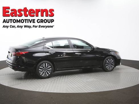 Used 2023 Nissan Altima 2.5 SV w/ SV Premium Package AWD/4WD image 44