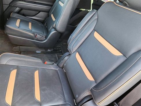 Used 2022 GMC Yukon AT4 w/ Max Trailering Package image 9