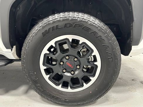 Used 2026 Toyota 4Runner TRD Off-Road Premium AWD/4WD image 65